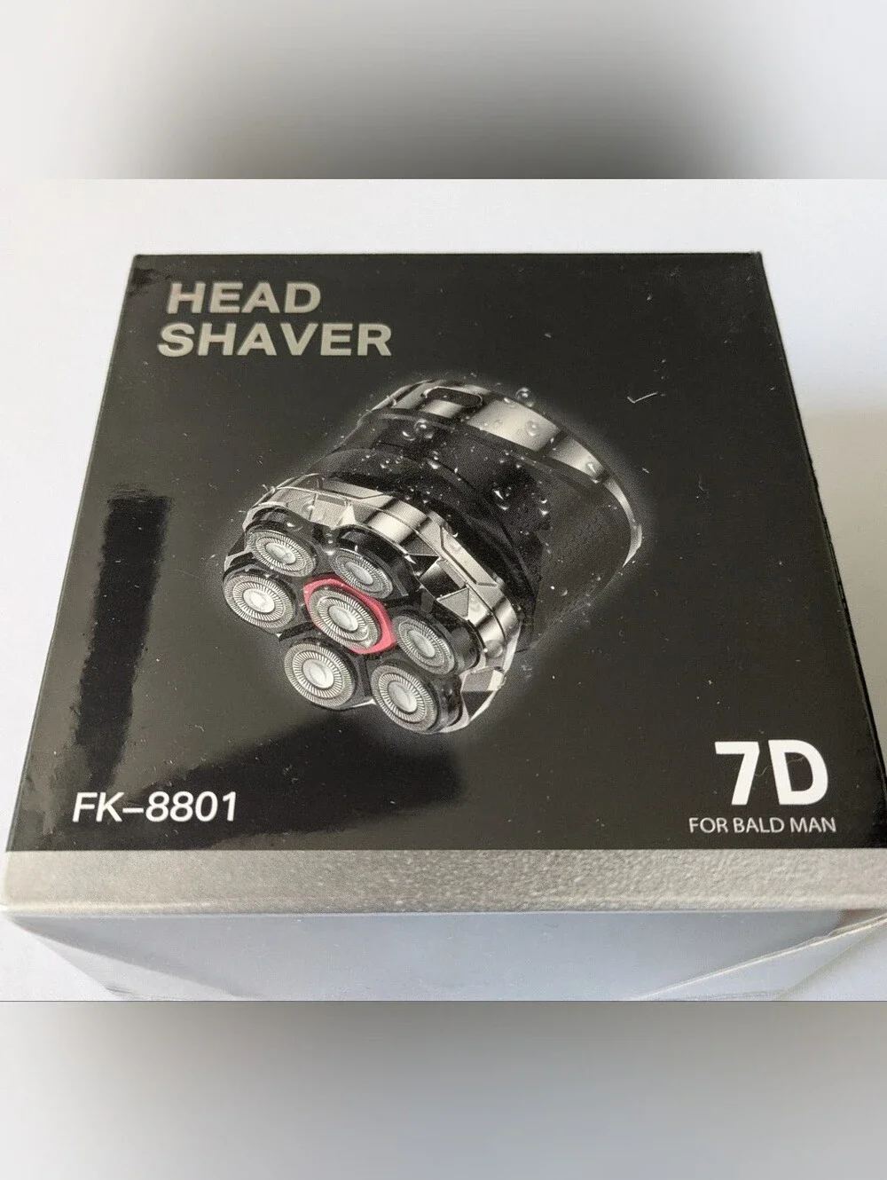 Rechargeable Men's Electric Rotary head Shaver. New In Sealed Box.